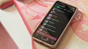 Спустя 15 лет ожидания: Spotify готовит навигацию по плейлистам для мобильных приложений