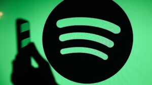Spotify даёт артистам оружие против AI-подделок: тестирует защиту профилей