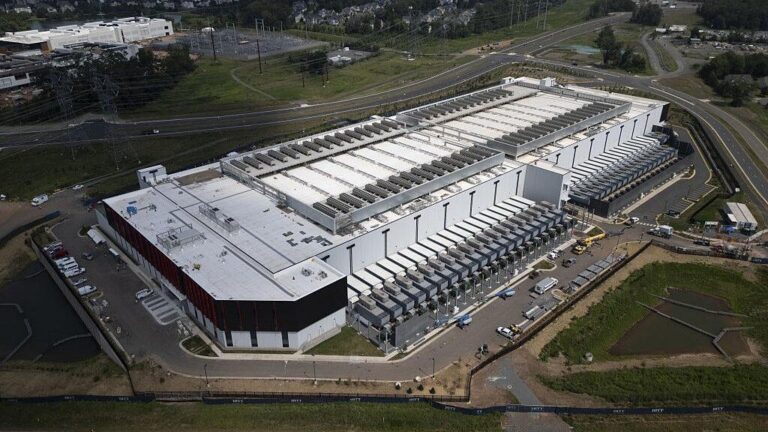 Крупный технологический бизнес пообещал не повышать счета за электричество из-за дата-центров