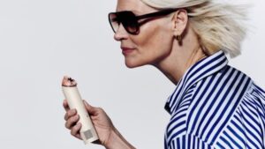 Dyson выпустила свой первый портативный вентилятор с мотором на 65 000 об/мин