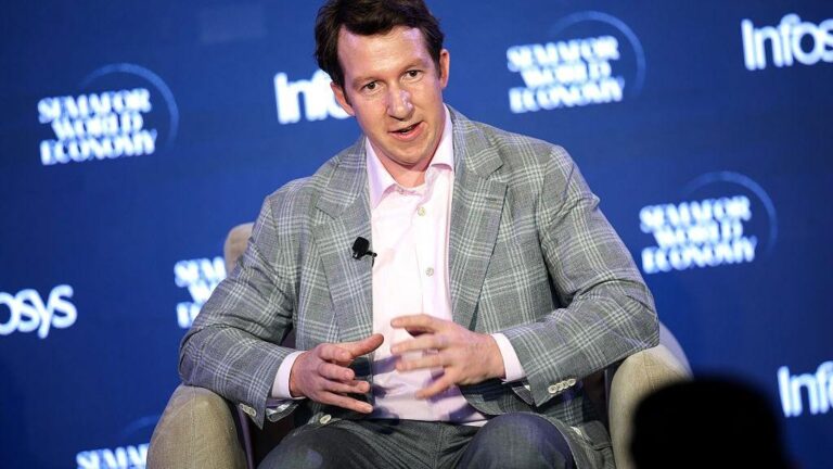 Основатель Anthropic рассказал о брифинге для администрации Трампа по опасной модели Mythos