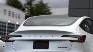 Илон Маск пообещал модернизировать Tesla 2019-2023 годов для полноценной автономной езды