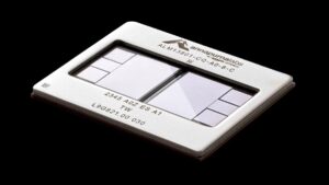 Uber переходит на AI-чипы Amazon, расширяя контракт с AWS