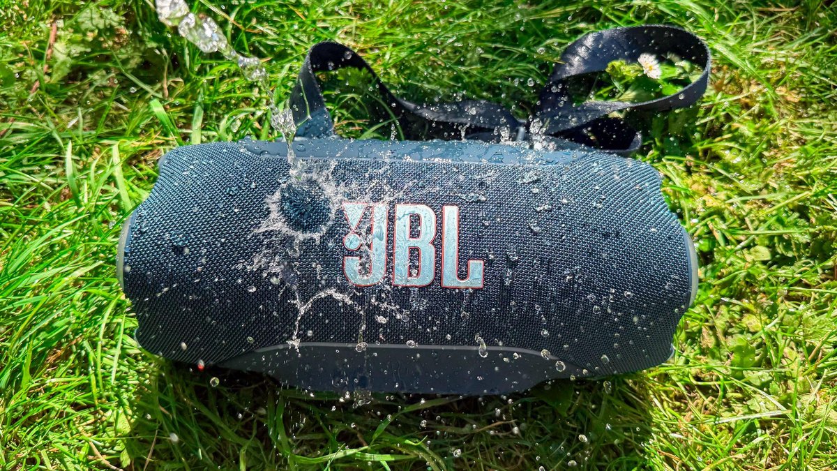 JBL Xtreme 5: тест портативной колонки с высшей степенью защиты IP68