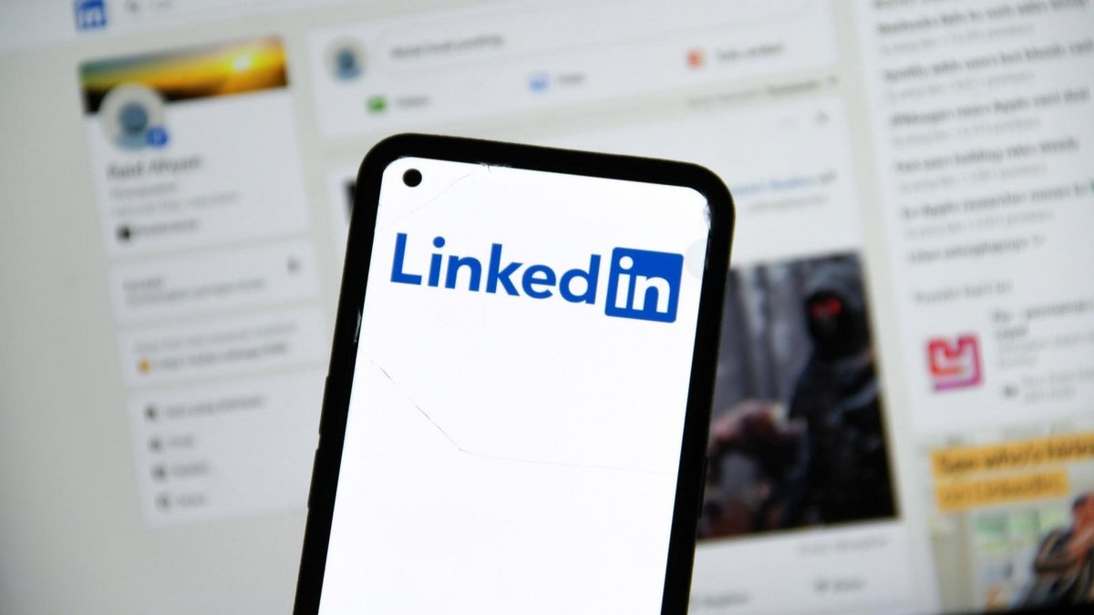 LinkedIn начинает борьбу с AI-спамом в ленте