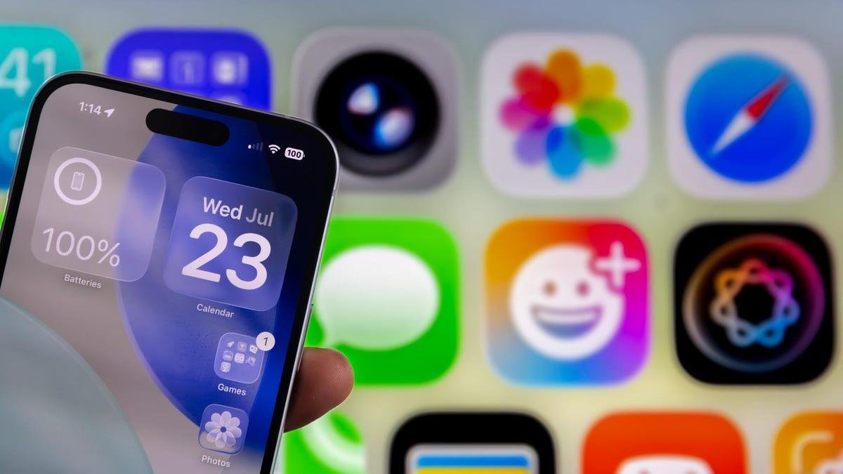 Как настроить прозрачность Liquid Glass на iPhone в несколько касаний