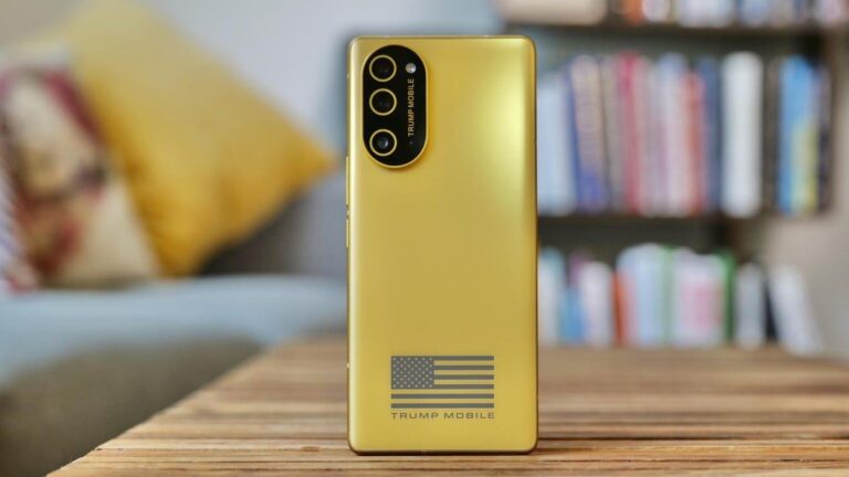 Тестируем смартфон Trump Mobile T1 — вот первые впечатления