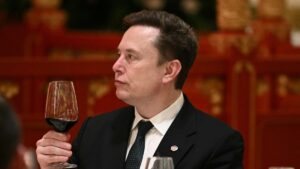 Илон Маск отказывается от солнечной энергии на Земле ради космических мегапроектов