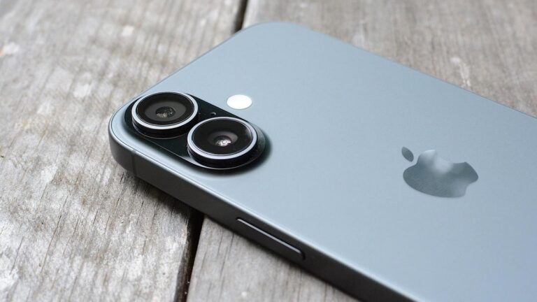Apple ищет альтернативы TSMC: переговоры с Intel и Samsung о производстве процессоров