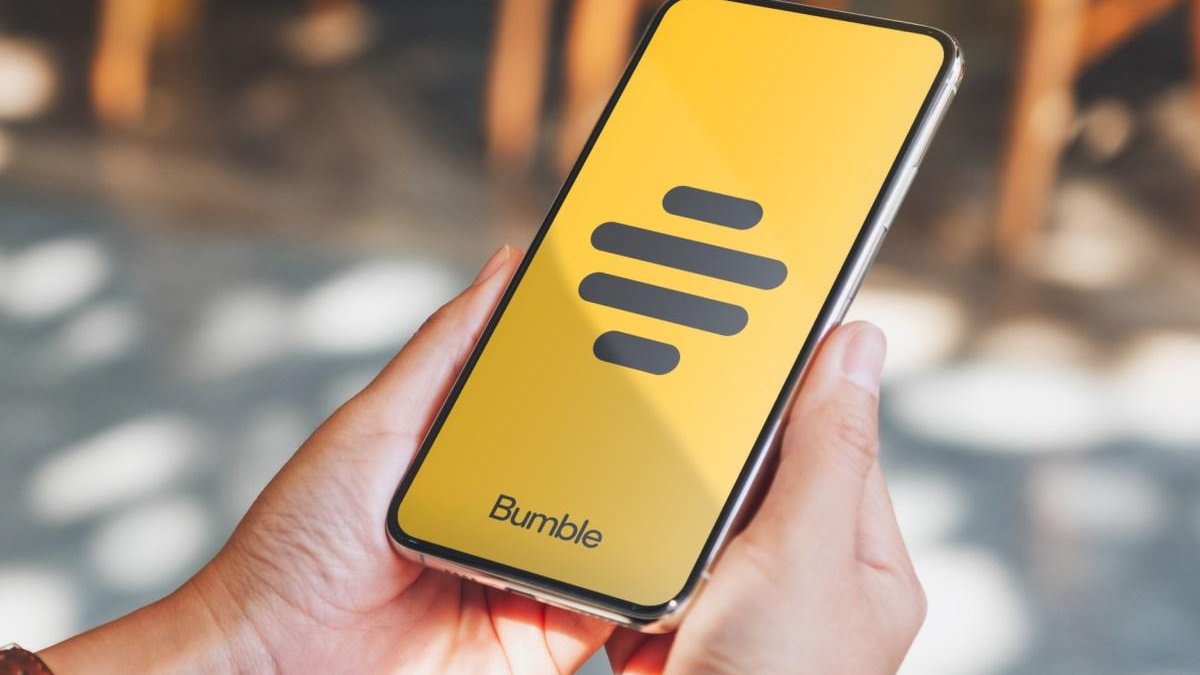 Платящая аудитория Bumble сокращается, пока компания готовит масштабный ребрендинг