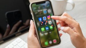 Instagram* наконец позволяет менять порядок постов в профиле