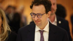 Anthropic подала документы на IPO: оценка компании приближается к $1 трлн
